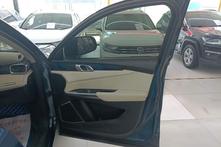 Used Lynk & Co 01 2019 2.0T Two-Wheel Drive Zhaopu Version China VI Standard