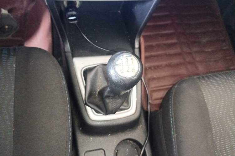 Used CHANGAN KAICHENG Ounuo S 2014 1.5L Base Version
