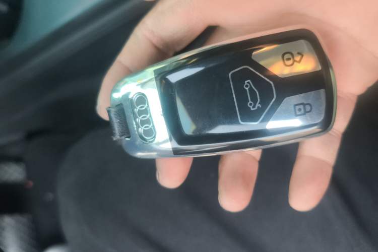 Used Audi A4L 2022 40 TFSI Luxury Dynamic Model