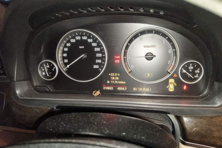 Used BMW 5 Series 2011 523Li Luxury Model