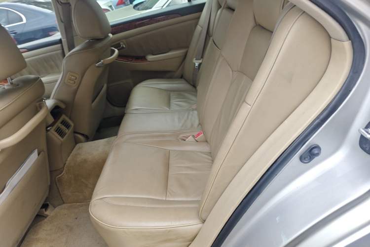 Used Toyota Crown 2005 3.0L Royal
