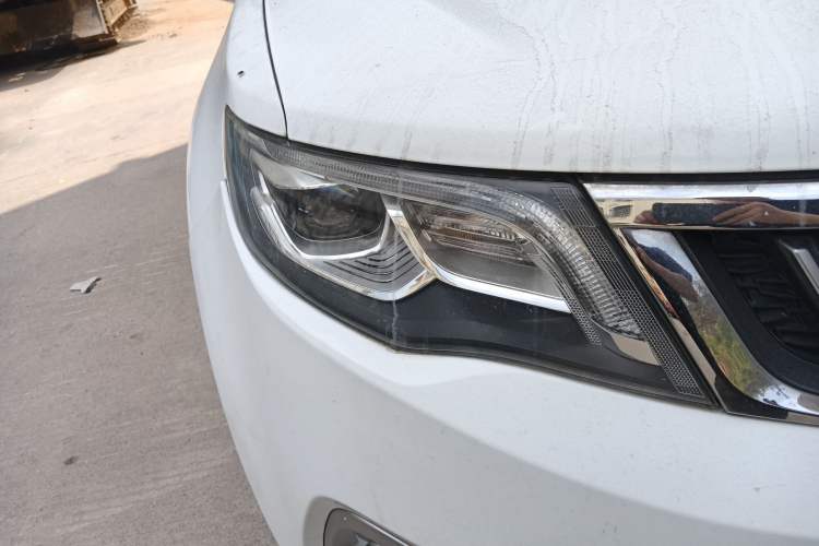 Used Geely Auto Emgrand X7 Sport 2016 1.8TD Automatic ZhiZun Version Exterior 6