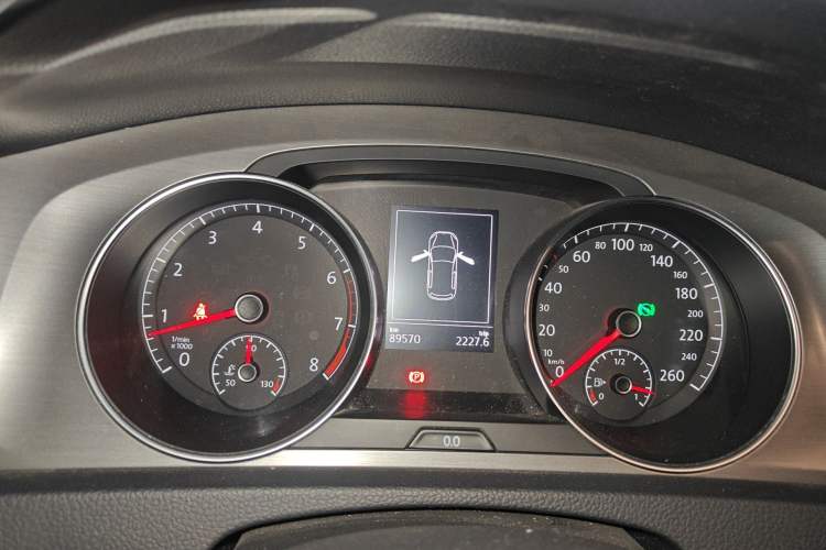 Used Volkswagen Golf 2016 230TSI Automatic Comfort Version
