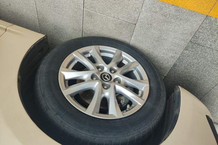 Used Mazda 3 Axela 2014 Sedan 1.5L Automatic Comfort Model Left Front Wheel Hub