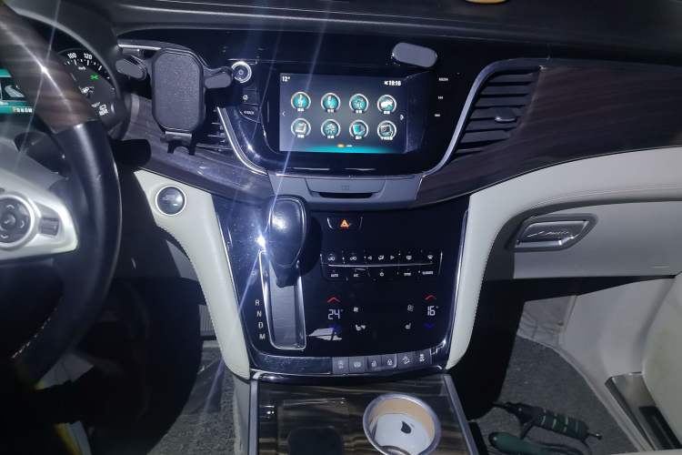 Used Buick GL8 2018 ES 28T Comfort Model China VI Standard
