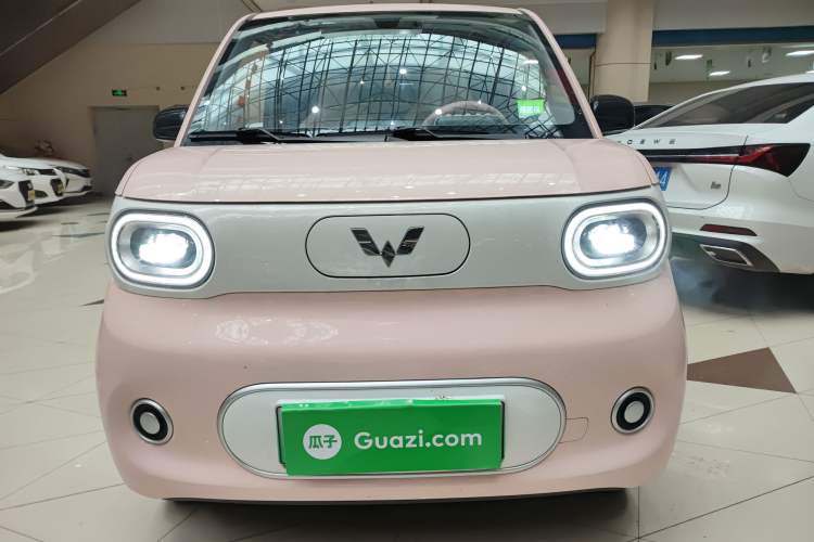 Used Wuling Hongguang MINIEV 2024 3rd Generation 215km Youth Edition Front