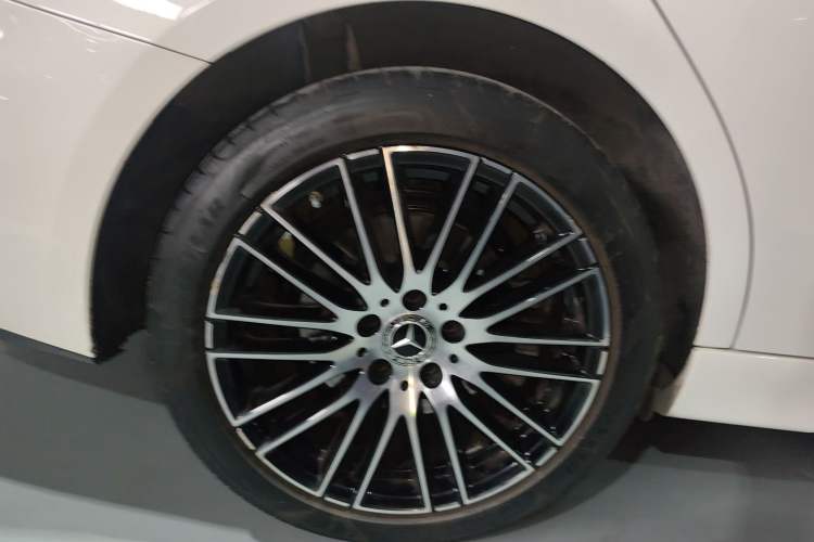 Used Mercedes-Benz C-Class 2024 Restyled C 260 L Sport Edition Exterior 5