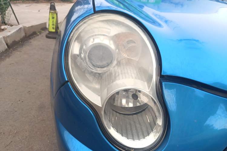 Used Lifan Auto 320 2011 Snow Edition 1.3L Comfort Model Right Front Headlight