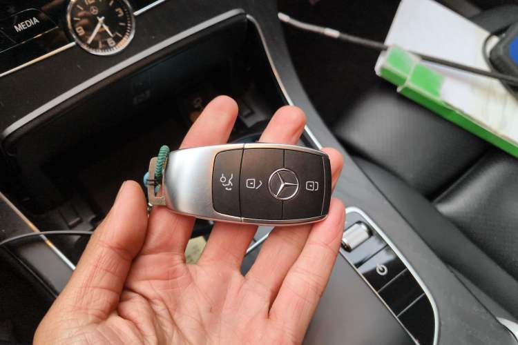 Used Mercedes-Benz C-Class 2021 C 260 L Sport Edition Star Collection Vehicle Key