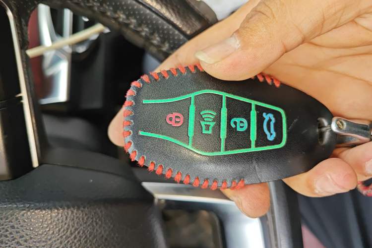 Used JETOUR X70 PLUS 2023 1.5T DCT Brave PLUS 7-Seater Vehicle Key