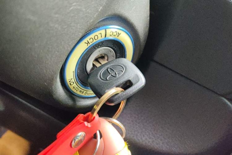 Used Toyota YARiS L Zhi Xuan 2015 1.5E Automatic Charm Edition