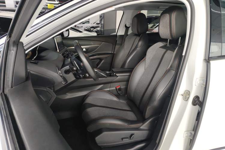 Used Peugeot 4008 2018 350THP Elite Edition Left Front Seat