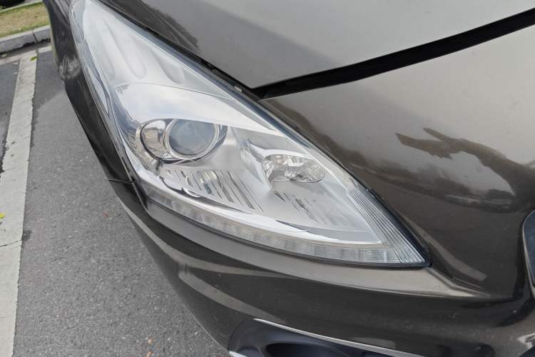 Used Peugeot 3008 2015 2.0L Automatic Classic Edition