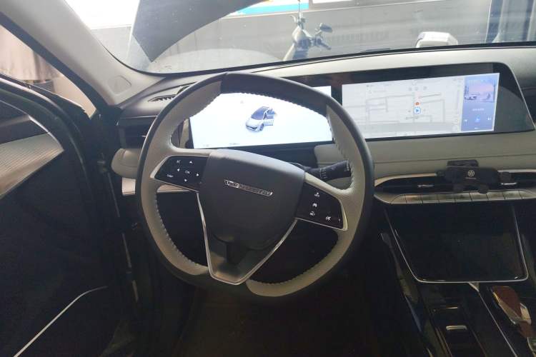 Used Venucia V DD-i 2023 110 km iE Version