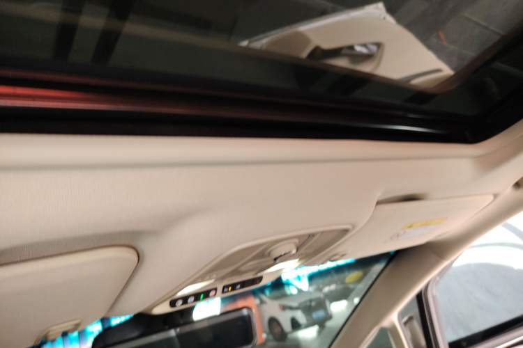 Used Buick GL8 2022 ES Land Cruiser 653T Luxury Model
