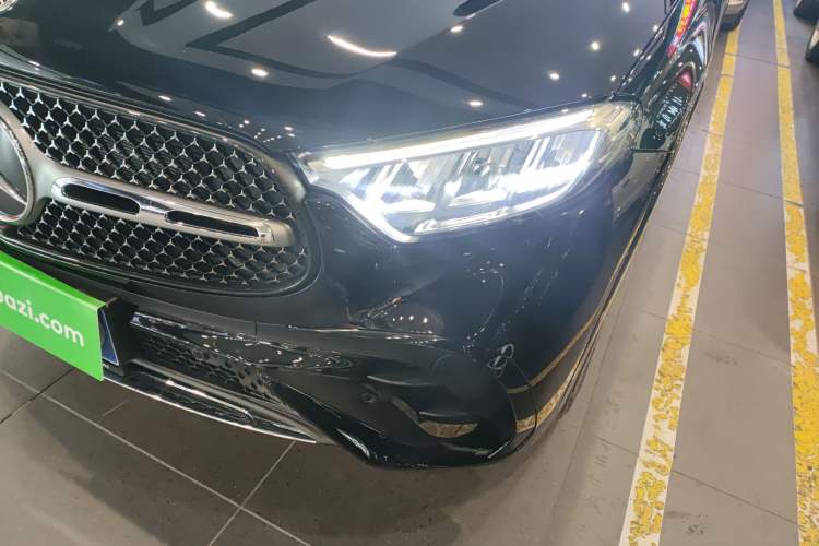 Used Mercedes-Benz GLC 2024 Refreshed GLC 300 L 4MATIC Dynamic Version 5 Seats
