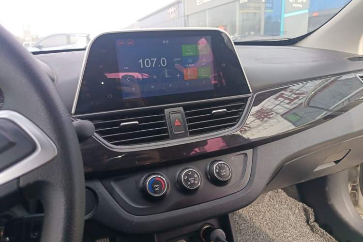 Used Baojun 310 2016 1.2L Manual Fashionable Edition