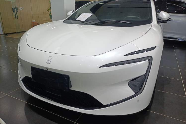 Used Avatr 12 2025 Year Updated Ultra Extended-Range Version Front