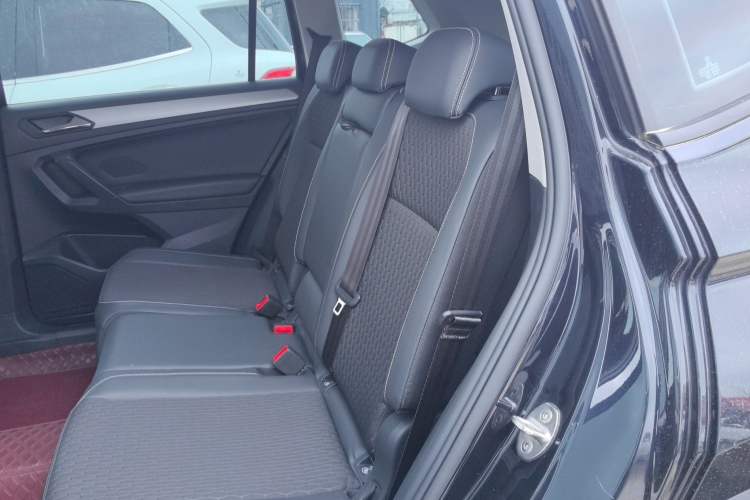 Used Volkswagen Tiguan L 2020 330TSI Automatic Two-Wheel Drive Luxury Edition China VI Standard