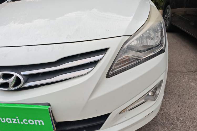 Used Hyundai Verna (older generation) 2014 1.4L Manual Smart GLS Trim Left Front Headlight