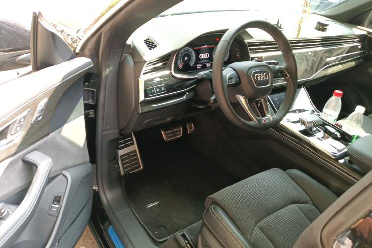 Used Audi Q8 2021 55 TFSI Prestige Dynamic Edition Driver Seat
