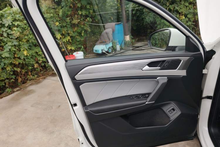 Used Volkswagen Tayron 2023 Revised Version 380TSI All-Wheel Drive R-Line High-Energy Edition