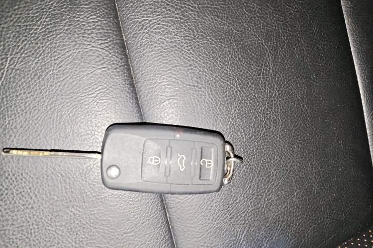 Used CHANGAN CS35 2016 1.6L Automatic Luxury Model China V Standard Interior 1