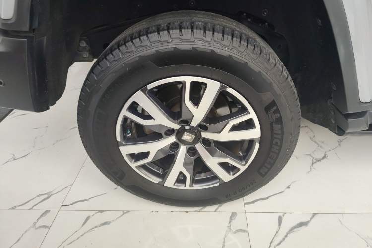 Used Tank 300 2021 City Edition 2.0T—Truly Stylish Right Rear Wheel Hub