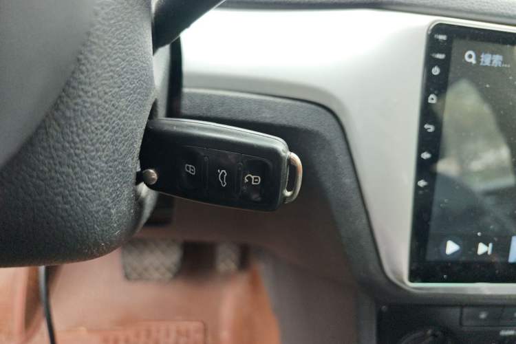 Used Volkswagen Gran Lavida 2015 1.6L Automatic Fashion Edition
