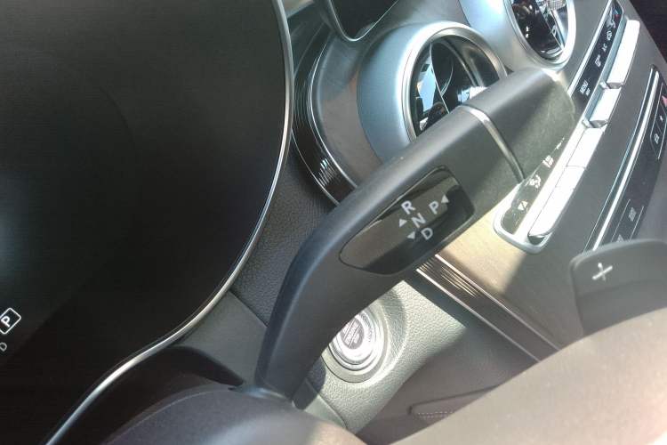 Used Mercedes-Benz GLC 2021 GLC 260 L 4MATIC Luxury Model Gear Lever