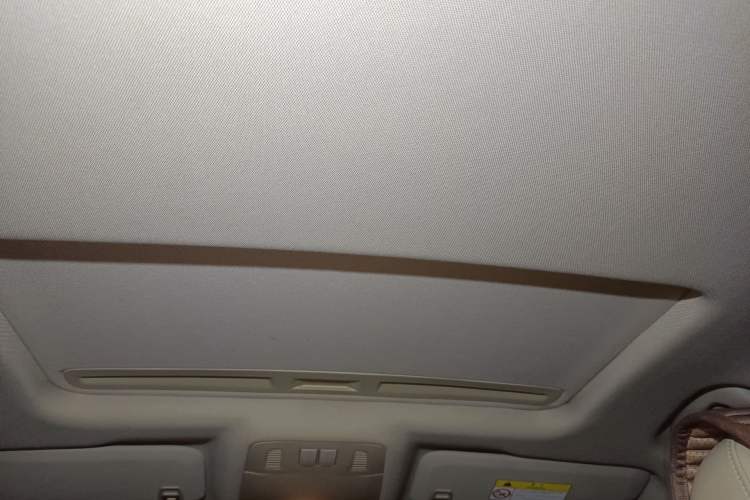 Used Buick Regal 2015 2.0L Leading Fashion Edition Headliner