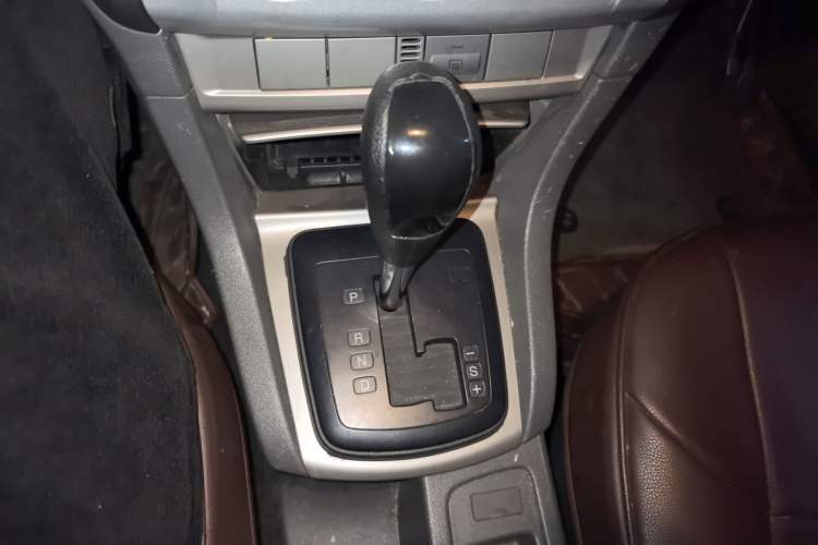 Used Ford Focus 2013 Hatchback Classic 1.8L Automatic Base Model Gear Lever