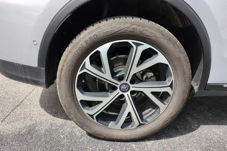 Used BYD Tang New Energy 2025 Intelligent Driving Version DM-i 115KM Flagship Edition Right Rear Wheel Hub