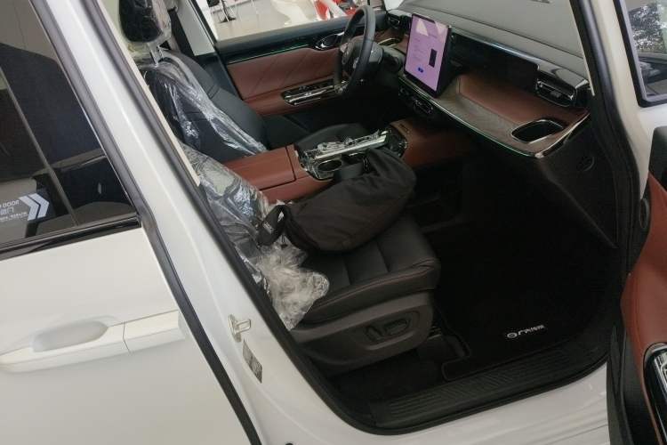 Used GAC Trumpchi E8 New Energy 2024 150km Longteng Glorious+ Right Front Seat