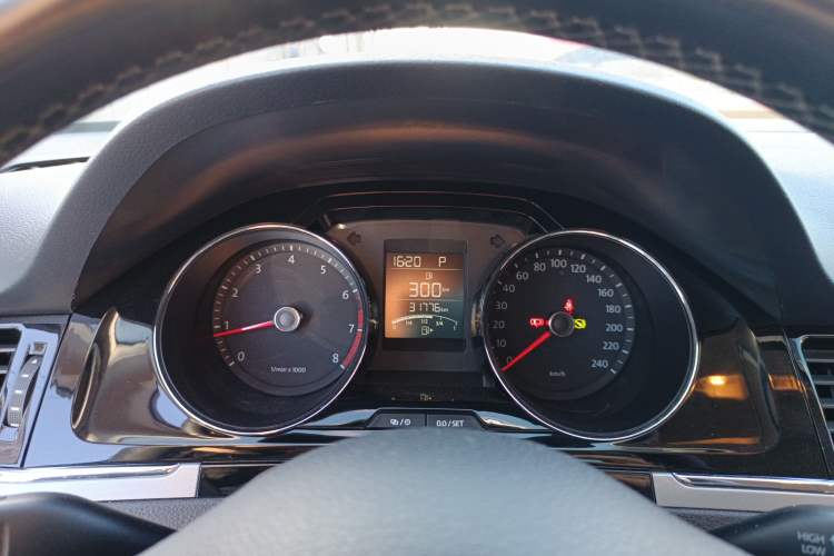 Used Volkswagen Bora 2015 Value Edition 1.6L Automatic Comfort Version
