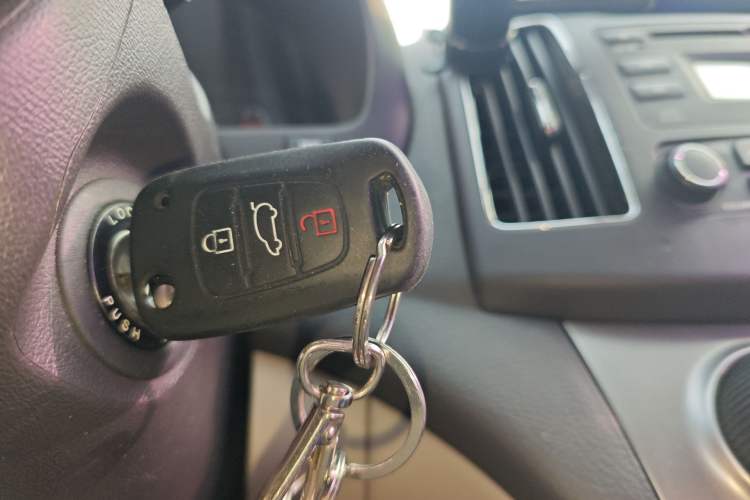 Used Hyundai Celesta 2011 1.6L Manual Luxury Model
