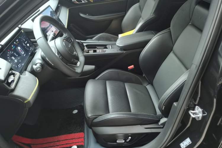 Used Lynk & Co 03 2023 1.5TD DCT JingPro Left Front Seat