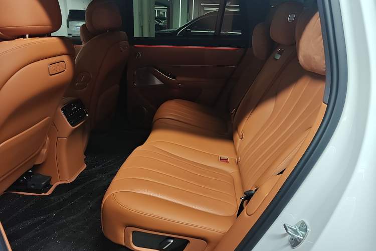 Used Hima AITO M8 2025 Extended-Range Max+ Version 53.4 kWh 5-Seater Edition