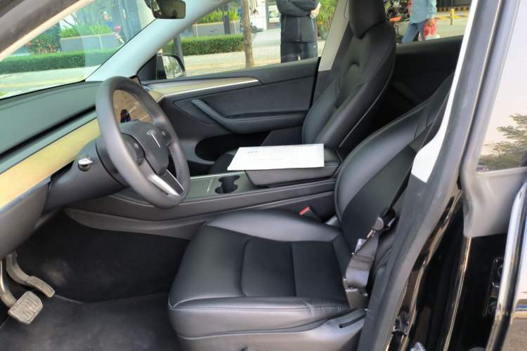 Used Tesla Model Y 2022 Rear-Wheel-Drive Version
