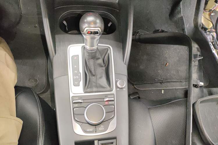 Used Audi A3 2014 Sportback 35 TFSI Automatic Style Edition Gear Lever