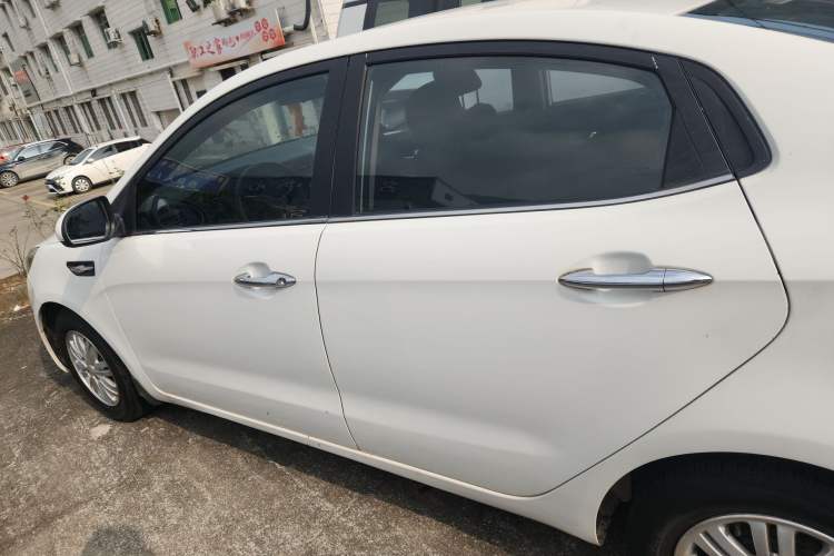 Used Kia K2 2012 Sedan 1.4L MT GLS Commemorative Edition