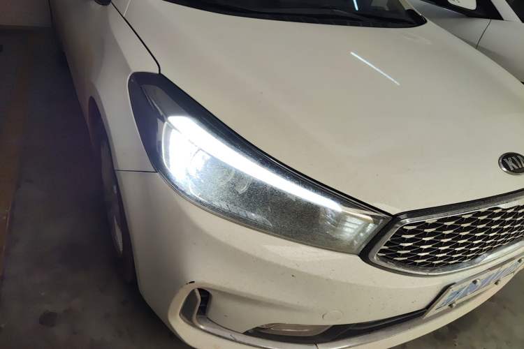 Used Kia K3 2016 1.6L Automatic GLS Right Front Headlight