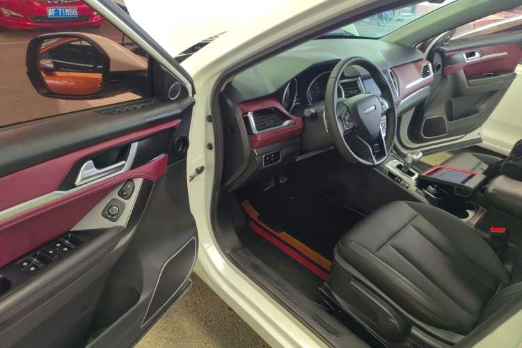 Used Haval H6 Coupe 2019 1.5T Automatic Two-Wheel Drive Luxury Smart Connectivity Version China VI Standard