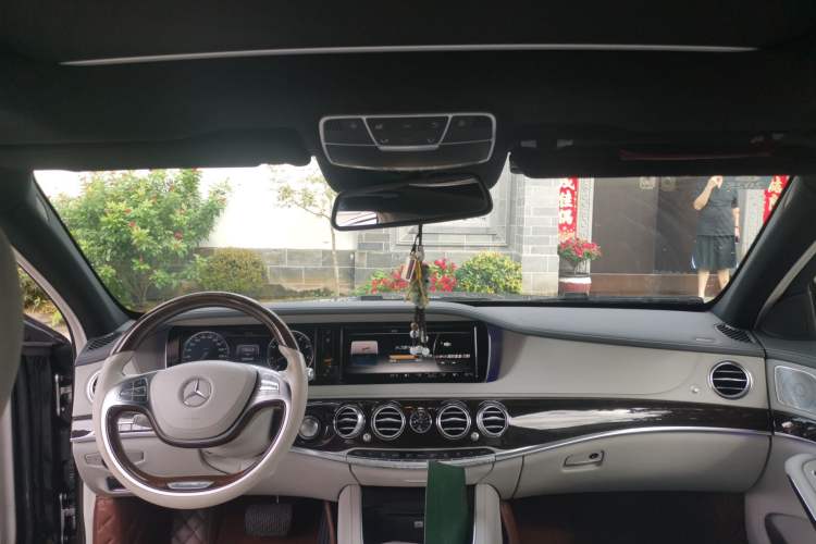 Used Mercedes-Benz Maybach S-Class 2015 S 400 4MATIC Headliner