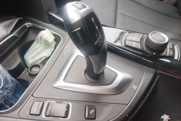 Used BMW 3 Series 2017 320Li Fashion Model
