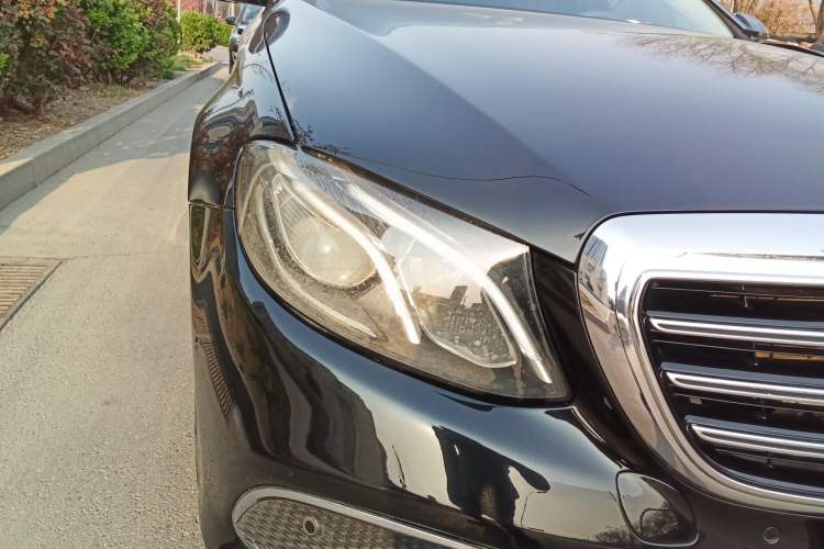 Used Mercedes-Benz E-Class 2019 Restyled E 300 L Luxury Edition Right Front Headlight