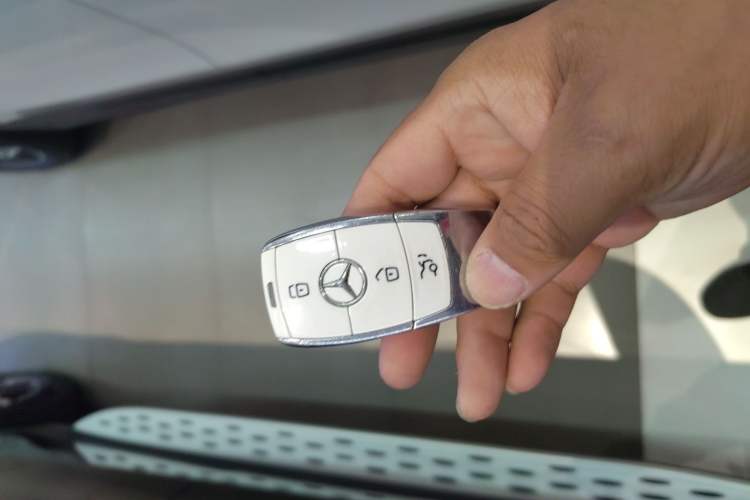 Used Mercedes-Benz GLC 2022 Refreshed GLC 300 L 4MATIC Dynamic Edition Vehicle Key