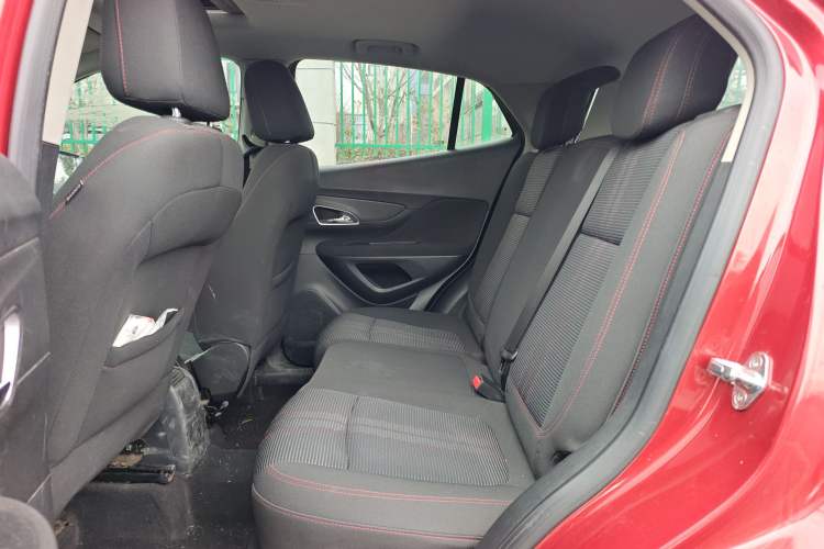 Used Buick Encore 2015 1.4T Automatic Two-Wheel Drive Urban Elite Version