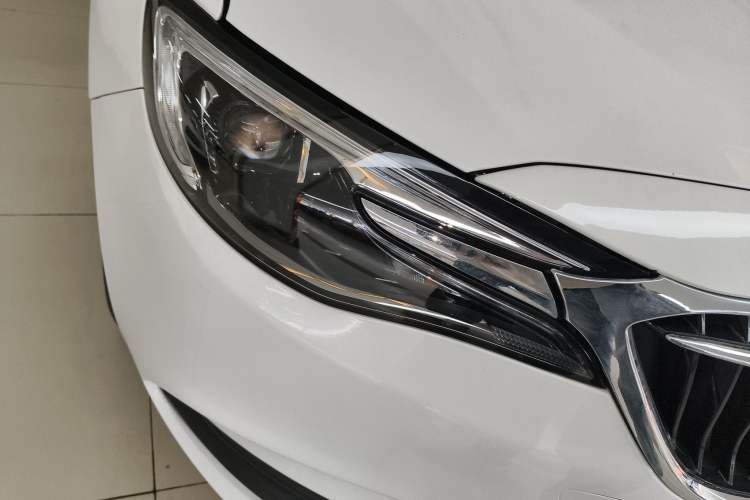 Used Buick GT 2019 18T Automatic Connected Elite Model China V Standard Right Front Headlight