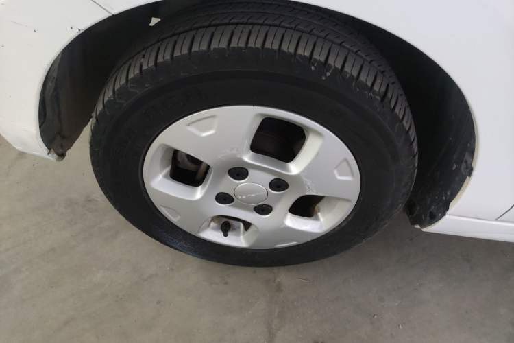 Used Roewe Clever 2021 302km All-Round Version Left Front Wheel Hub